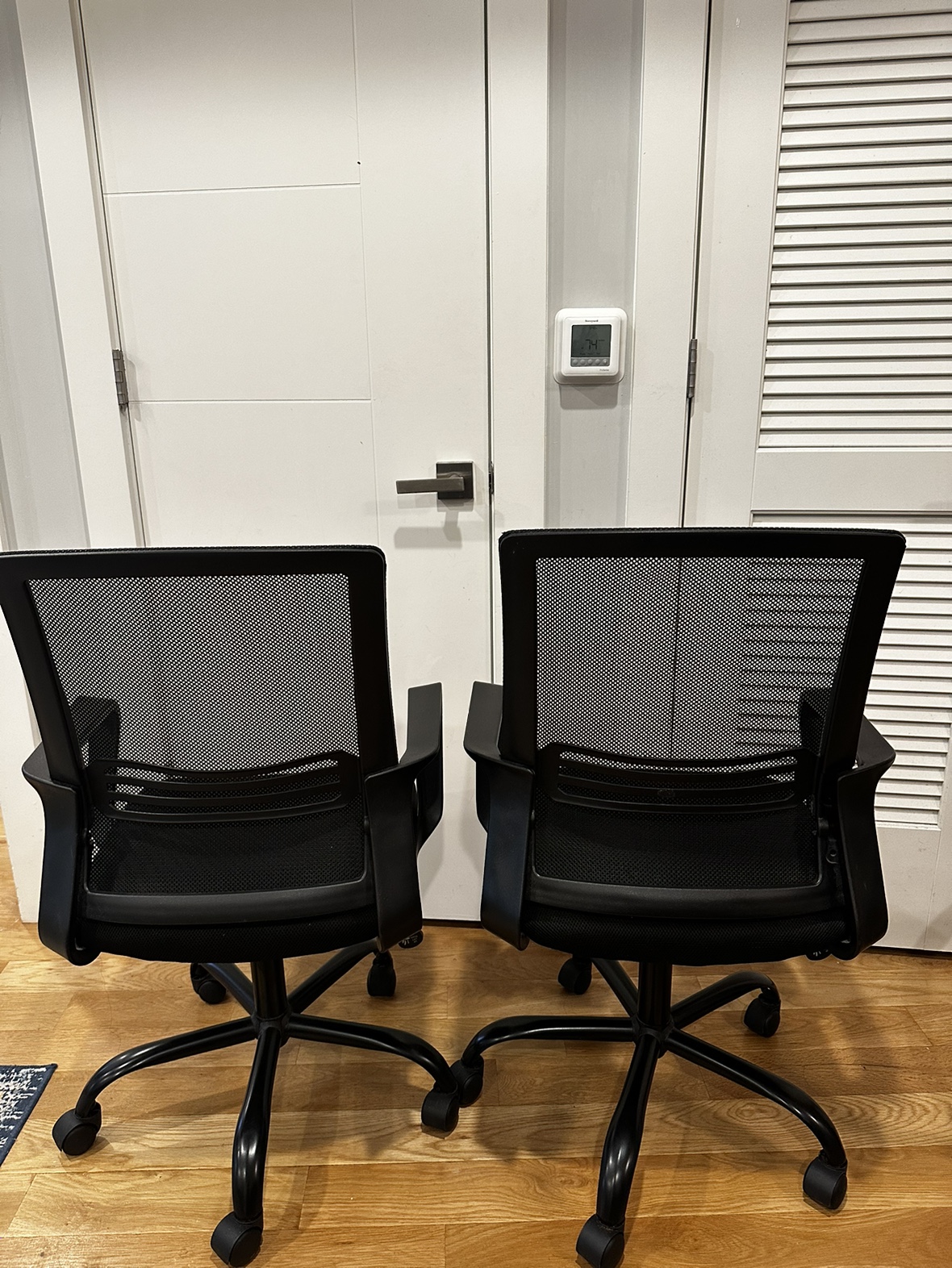 Revolving chairs - photo 2