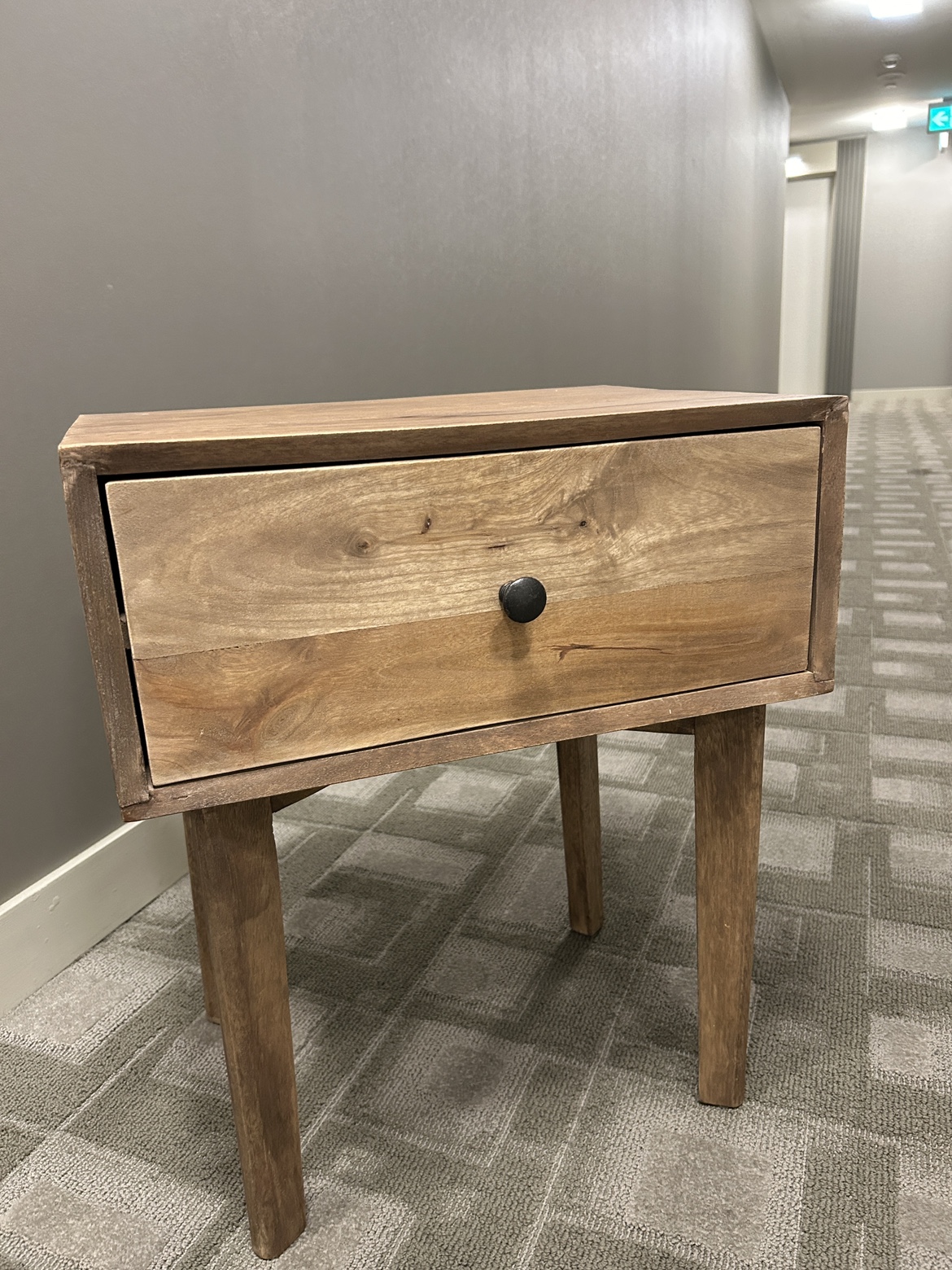 Night stand