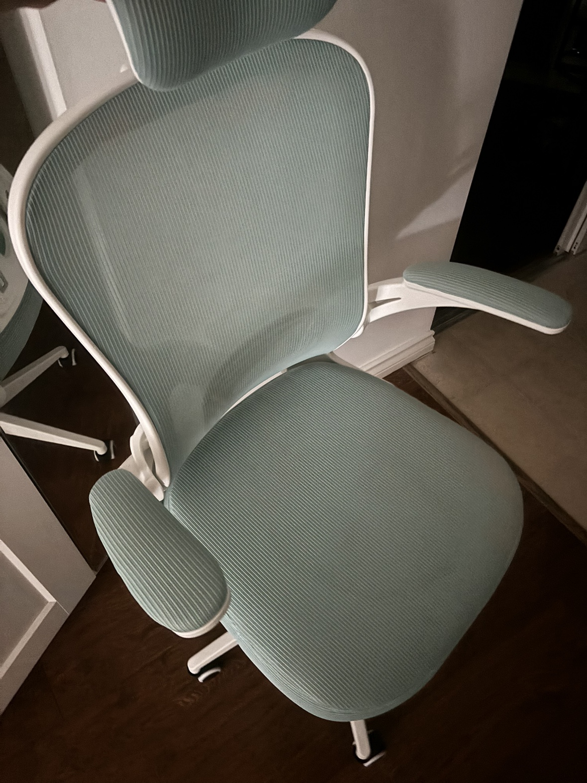 Assembled office chair - photo 3