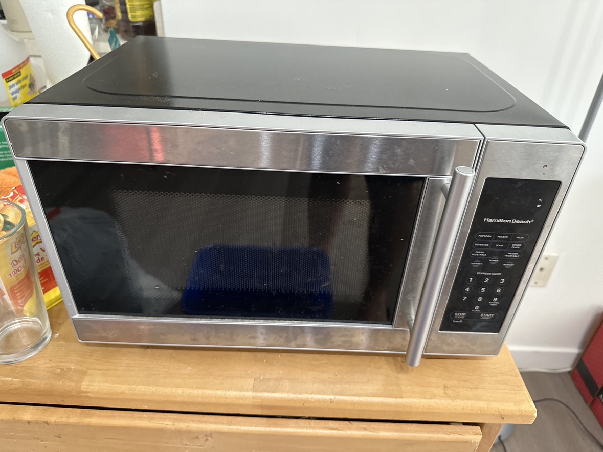 Microwave - neat and clean