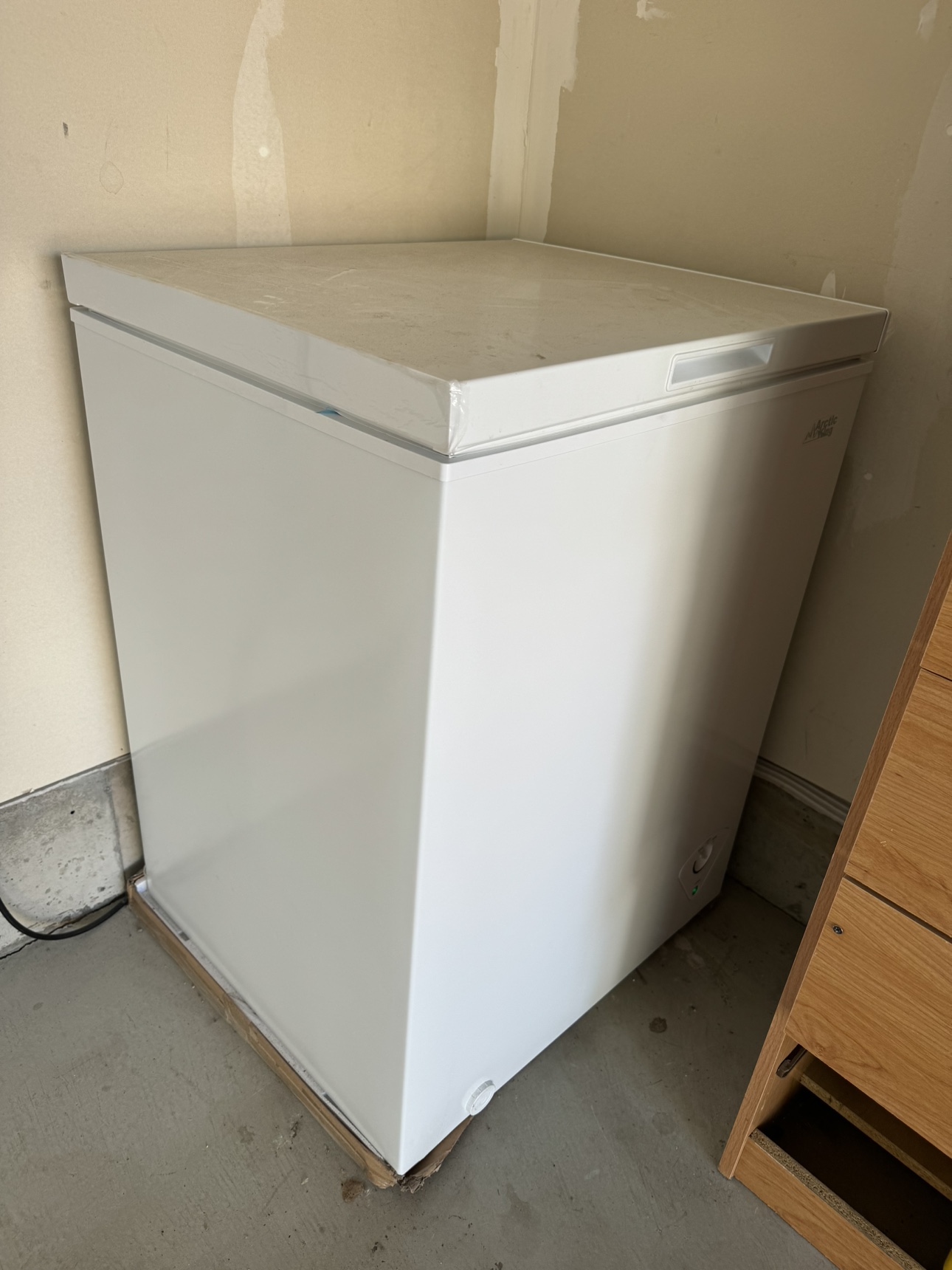 Deep freezer