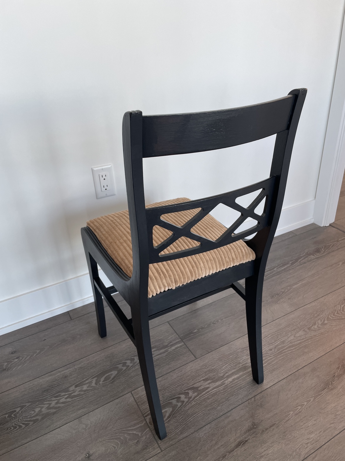 Renovated a pair of dining chairs - photo 5