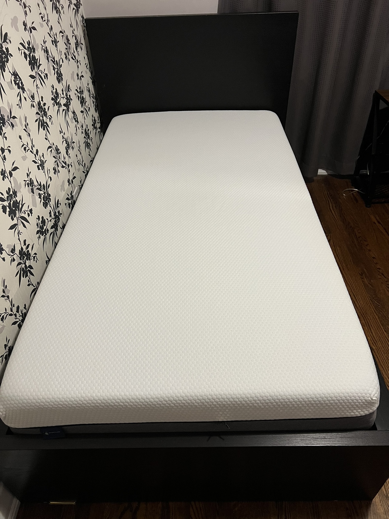 Twin Size Bed Frame & Mattress - photo 3