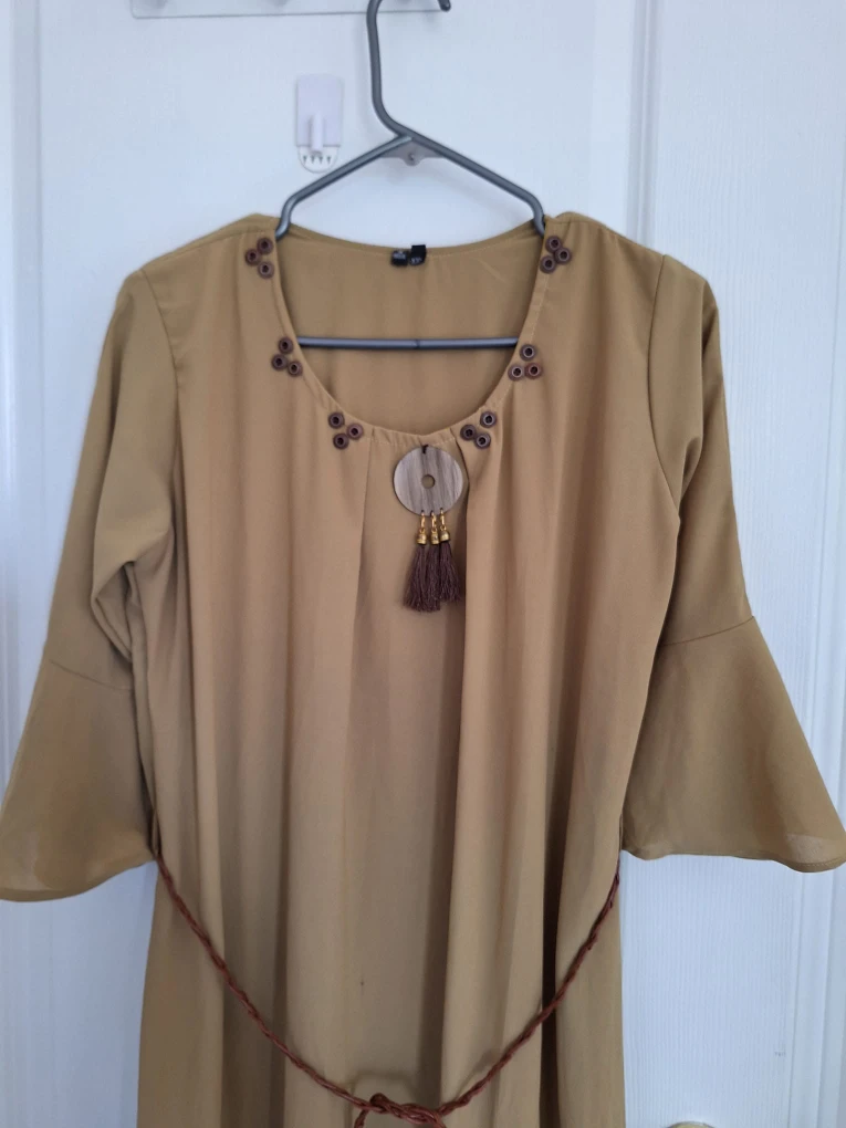 Beautiful Indian Kurta - Churidar set image indicator(2)