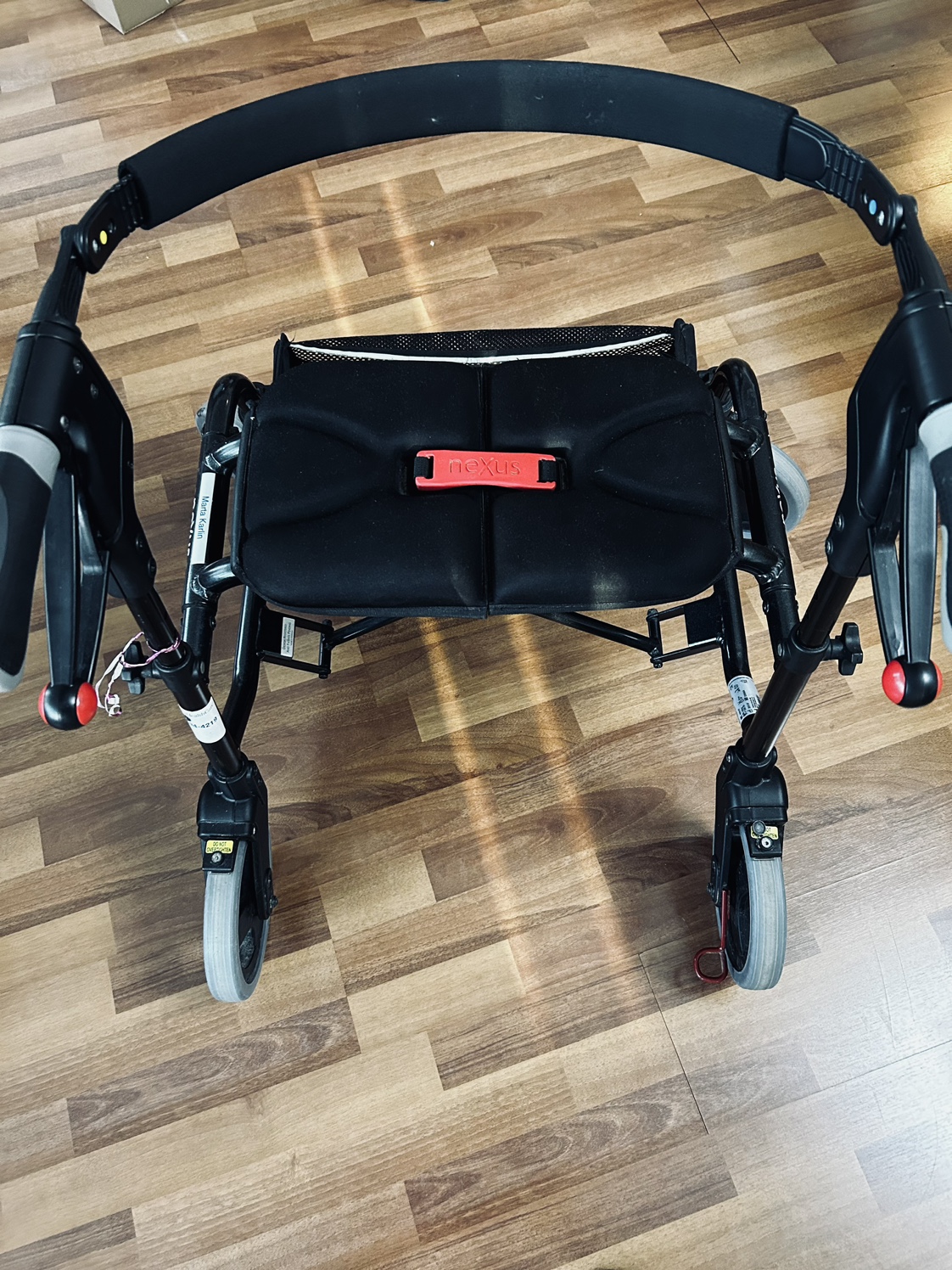 Nexus folding walker for seniors