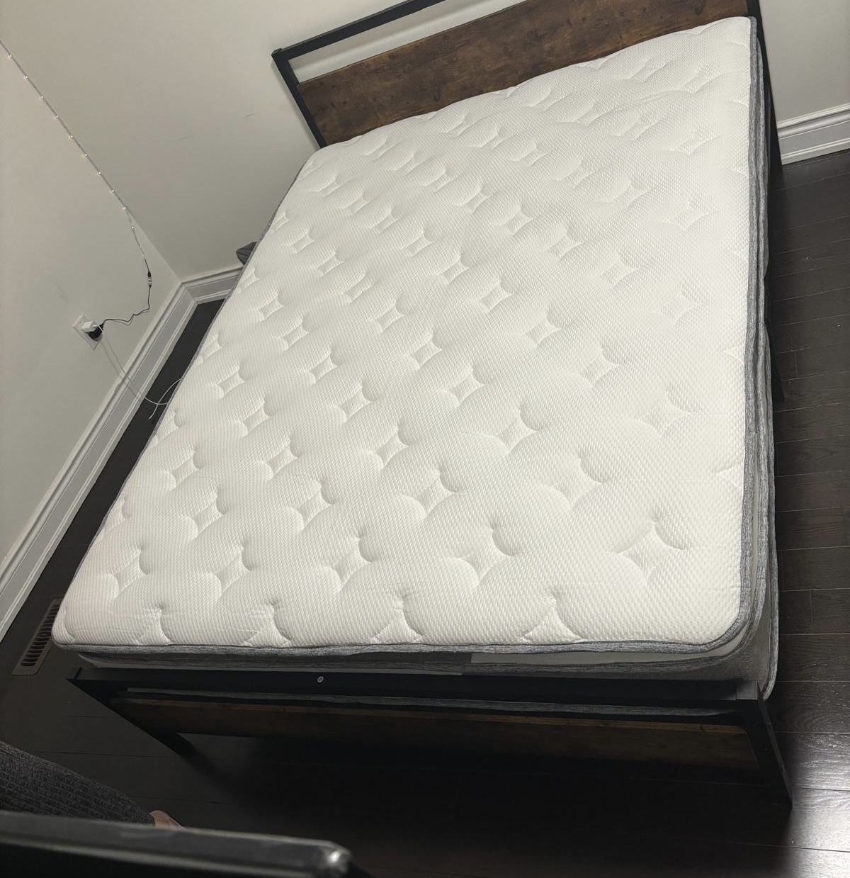 Hybrid Queen Mattress