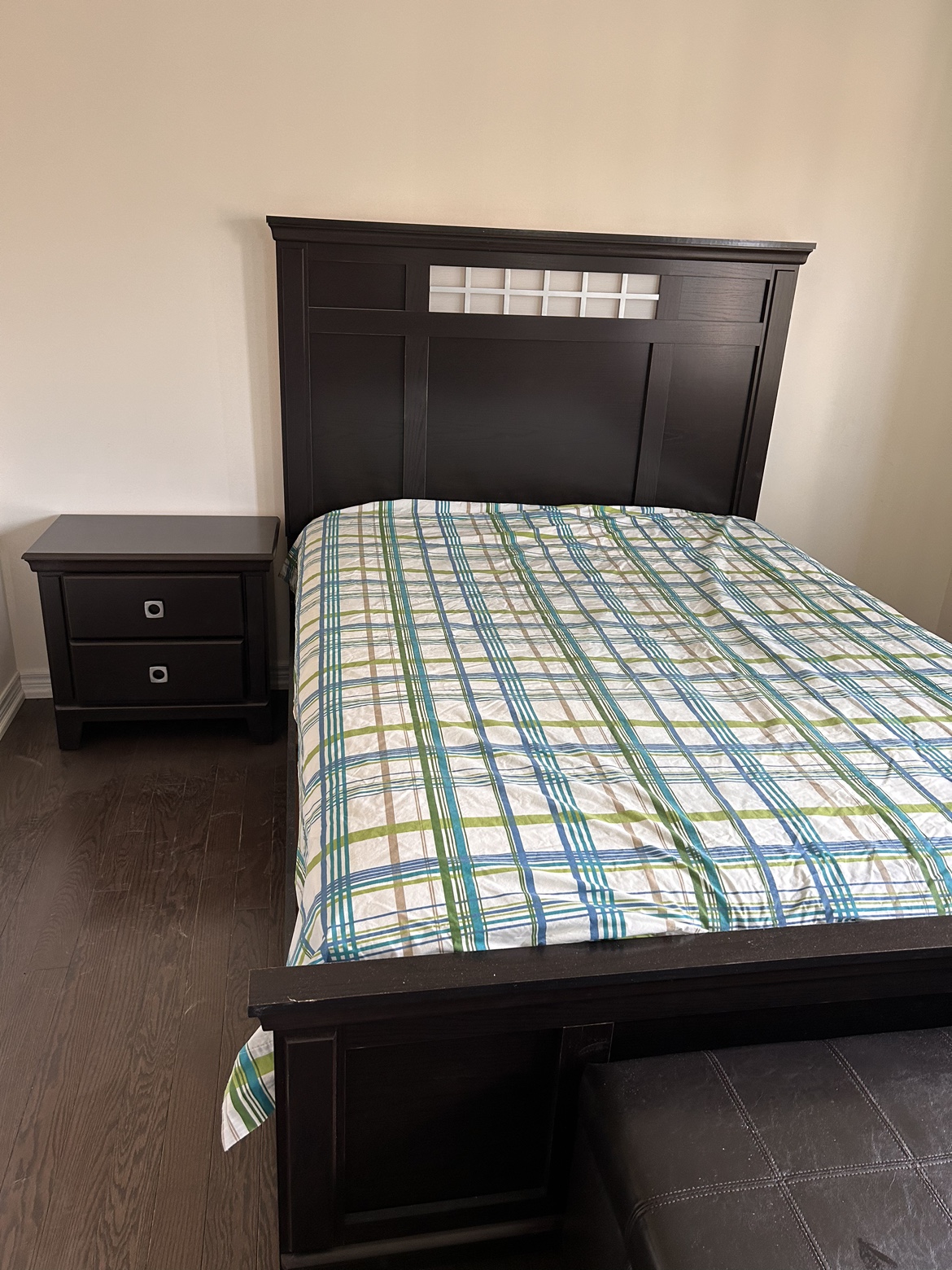 Queen Bed with headboard, Dresser and Side Table