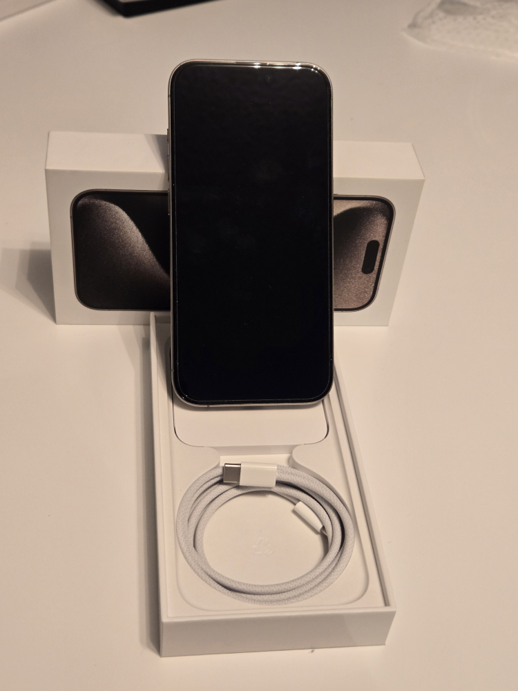 iPhone 15 Pro 256GB Natural Titanium - photo 5