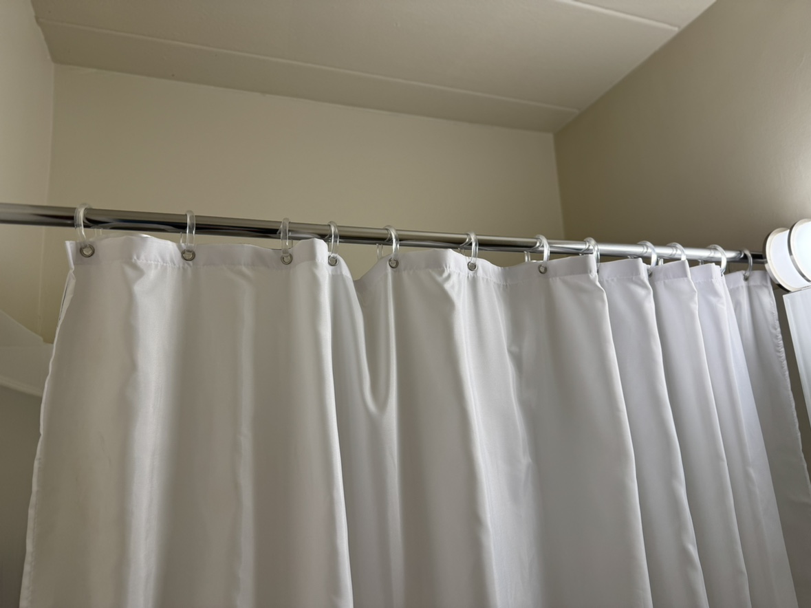 Shower curtain and bath mat - photo 3