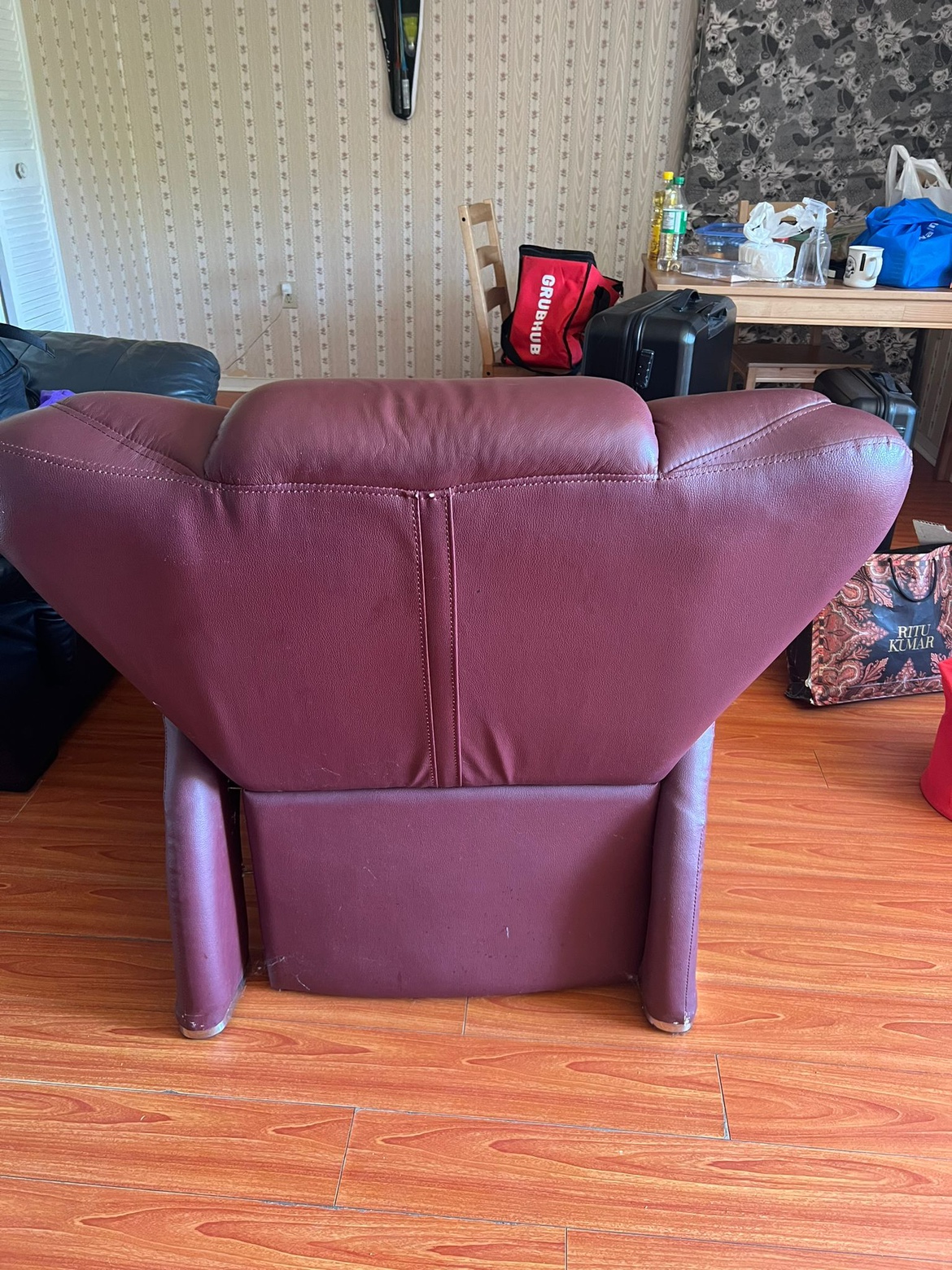 Sofa Chair : Moving Out Sale - photo 4