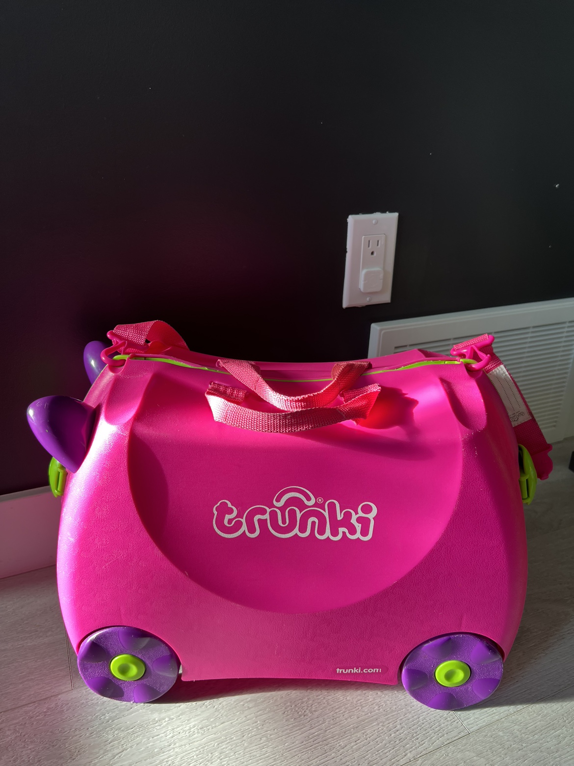 Pink Trunki