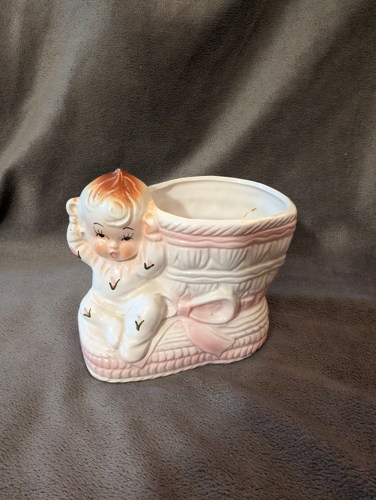 VINTAGE Planter Pink Baby in Baby Bootie Rubens Japan ⚽ image indicator(4)