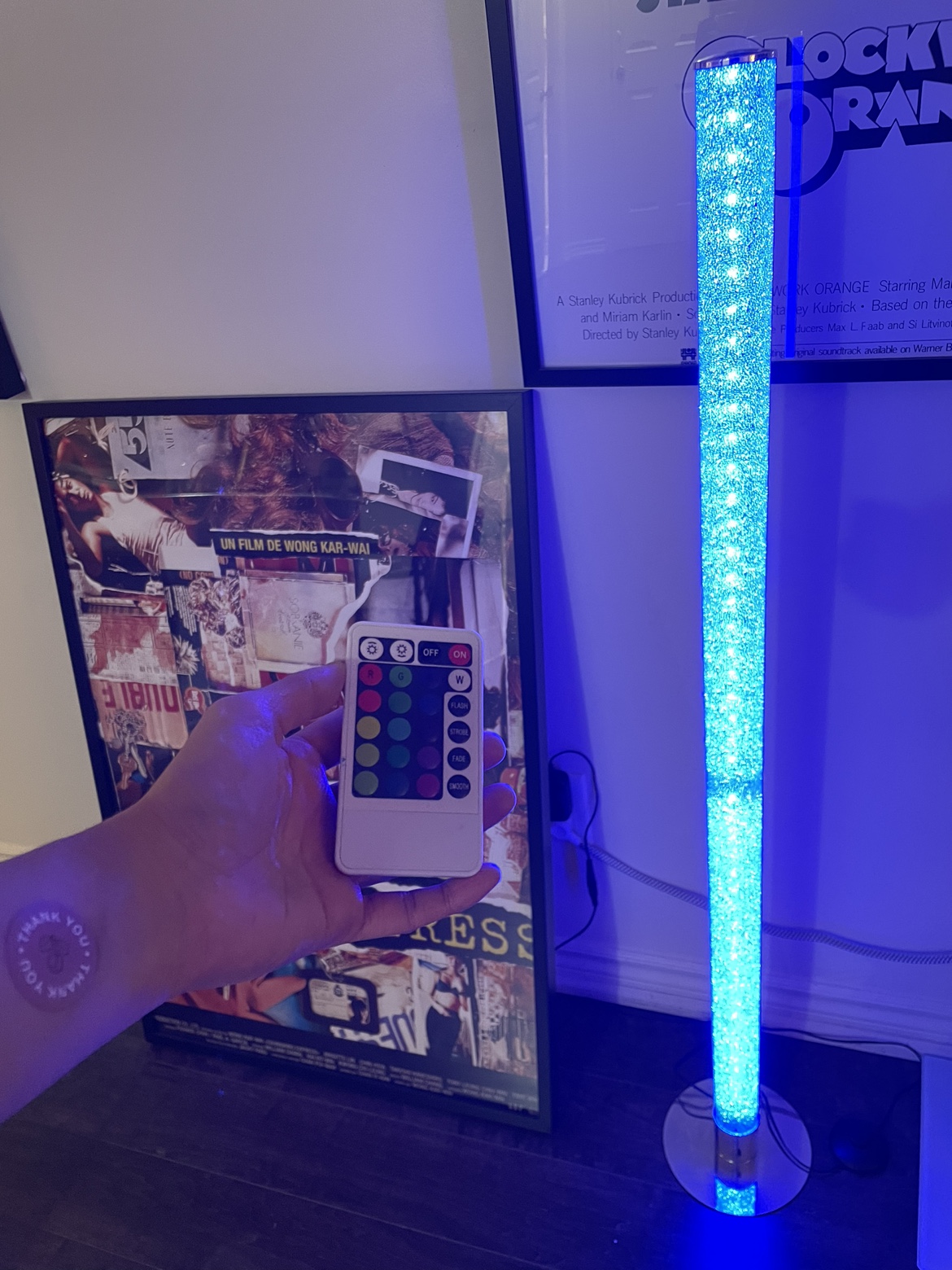 Floor lamp (colour change)