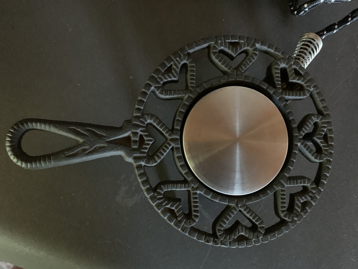 Vintage Williamsburg Food Warmer image indicator(5)