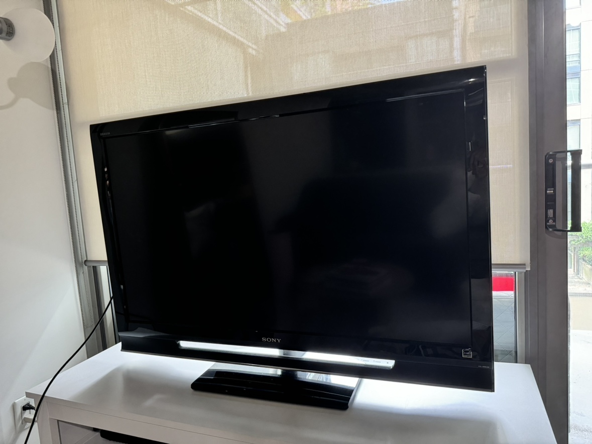 Sony Bravia 44” LCD 1080p HDTV - photo 5
