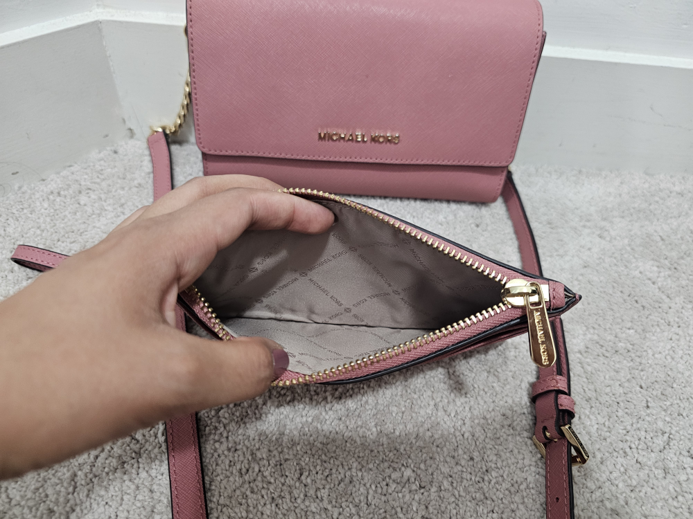 Authentic Michael Kors bag for Sale image indicator(2)