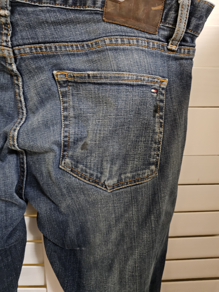 Tommy Hilfiger  men's jeans image indicator(5)