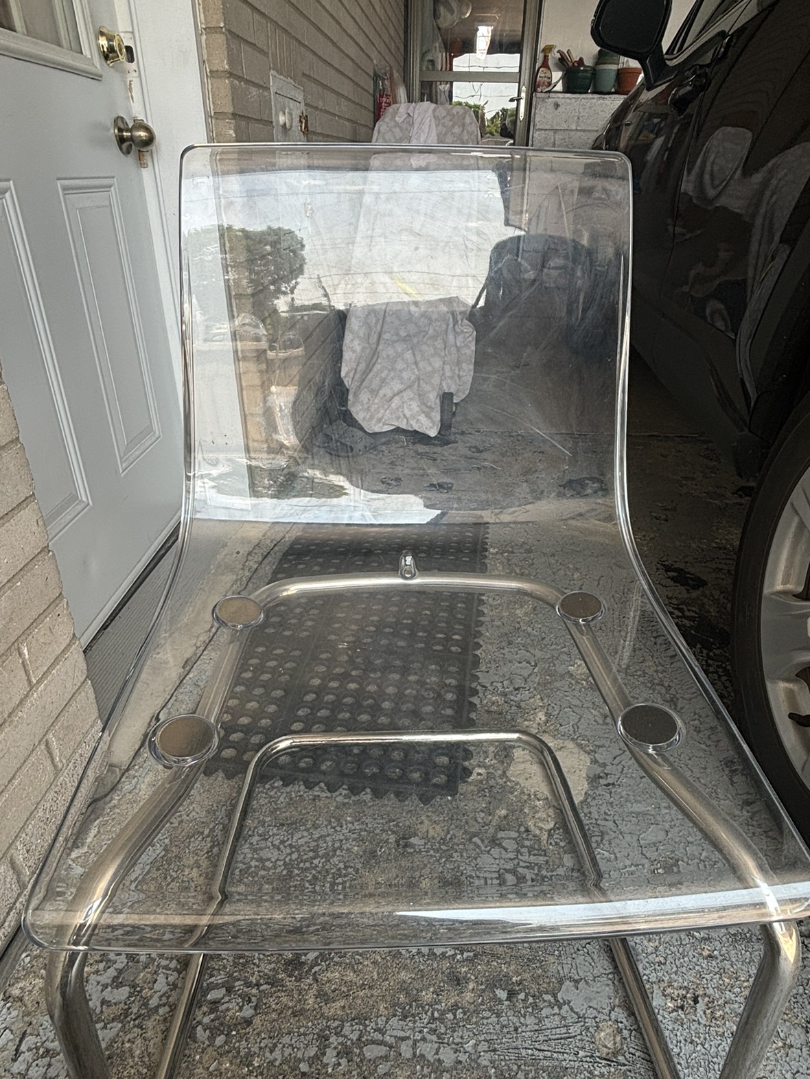 Four acrylic chairs image indicator(5)