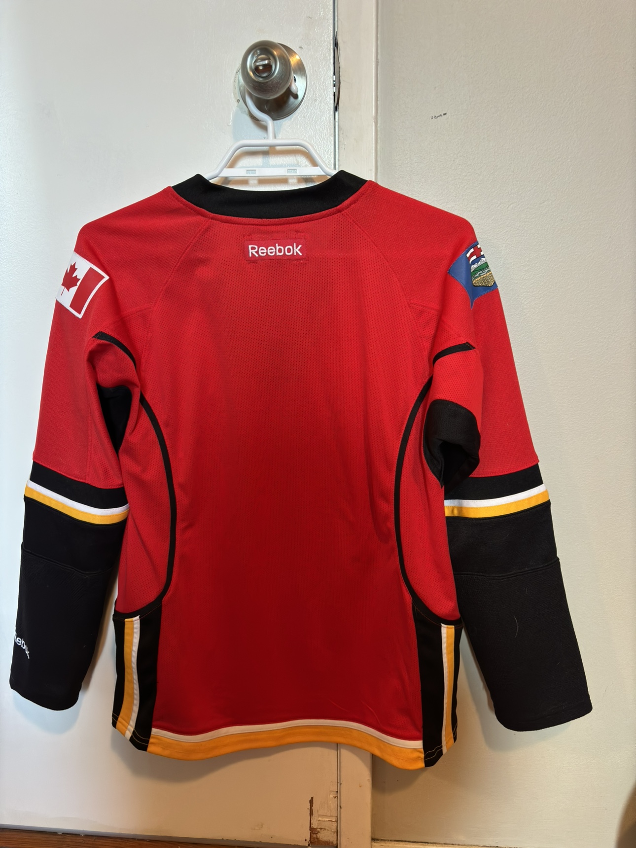 Calgary Flames Jersey (Womens) - photo 2