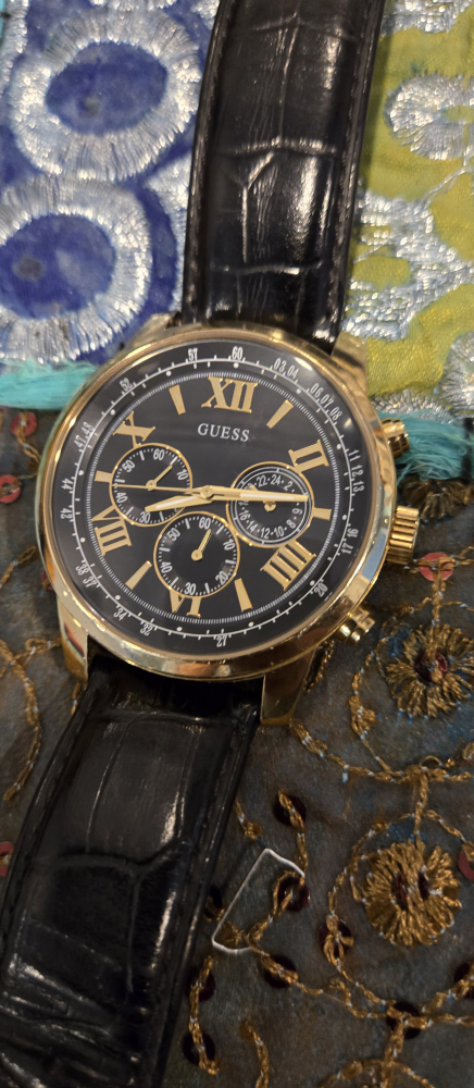 GUESS black watch image indicator(2)