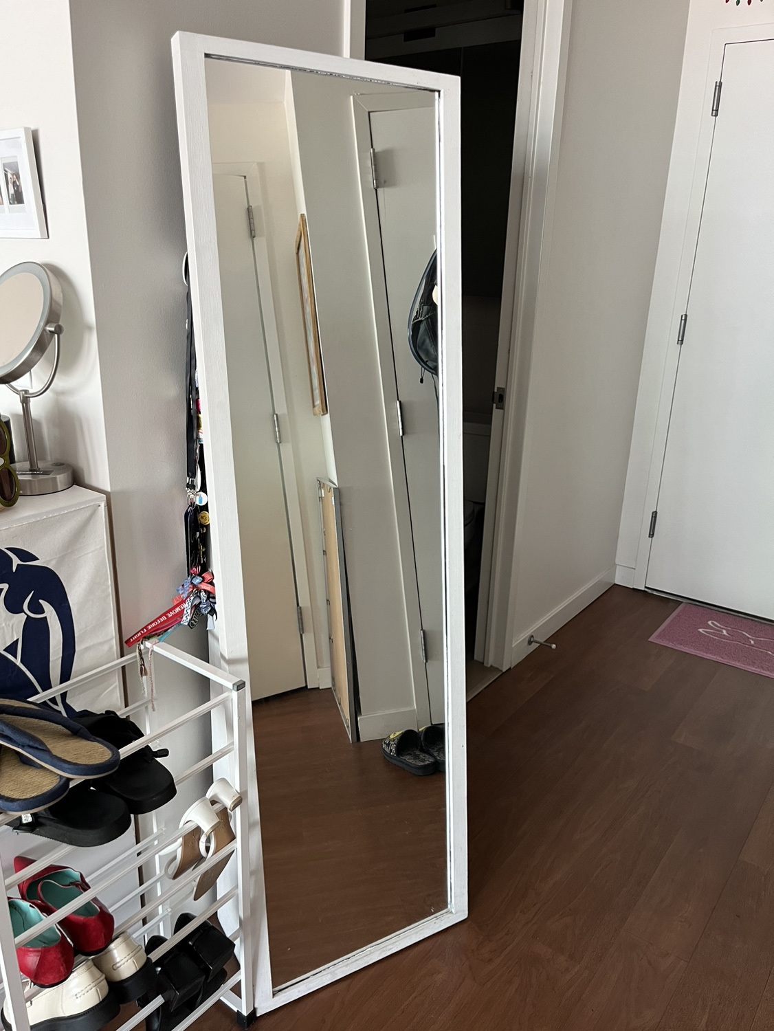 Freestanding full length mirror
