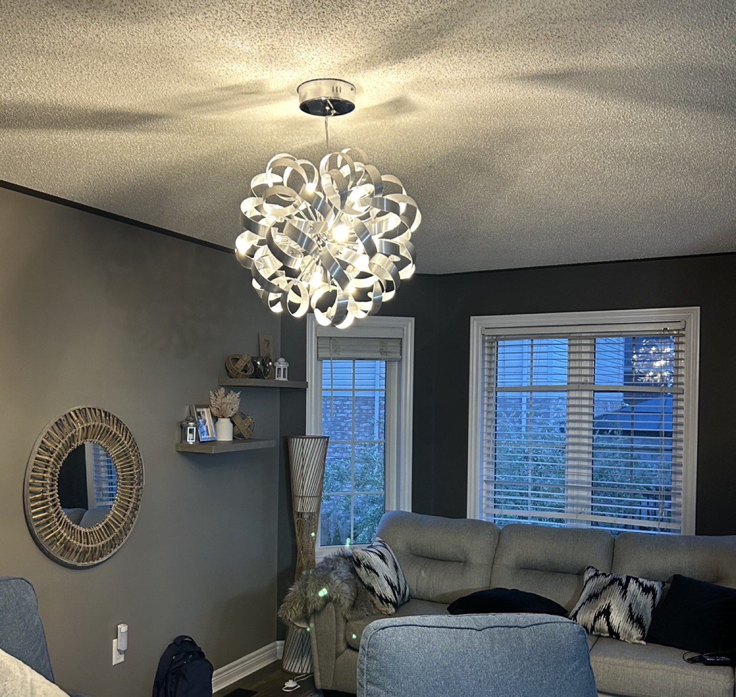 Chandelier Quoziel Lighting - 9 Light Bulbs dimmable thumbnail