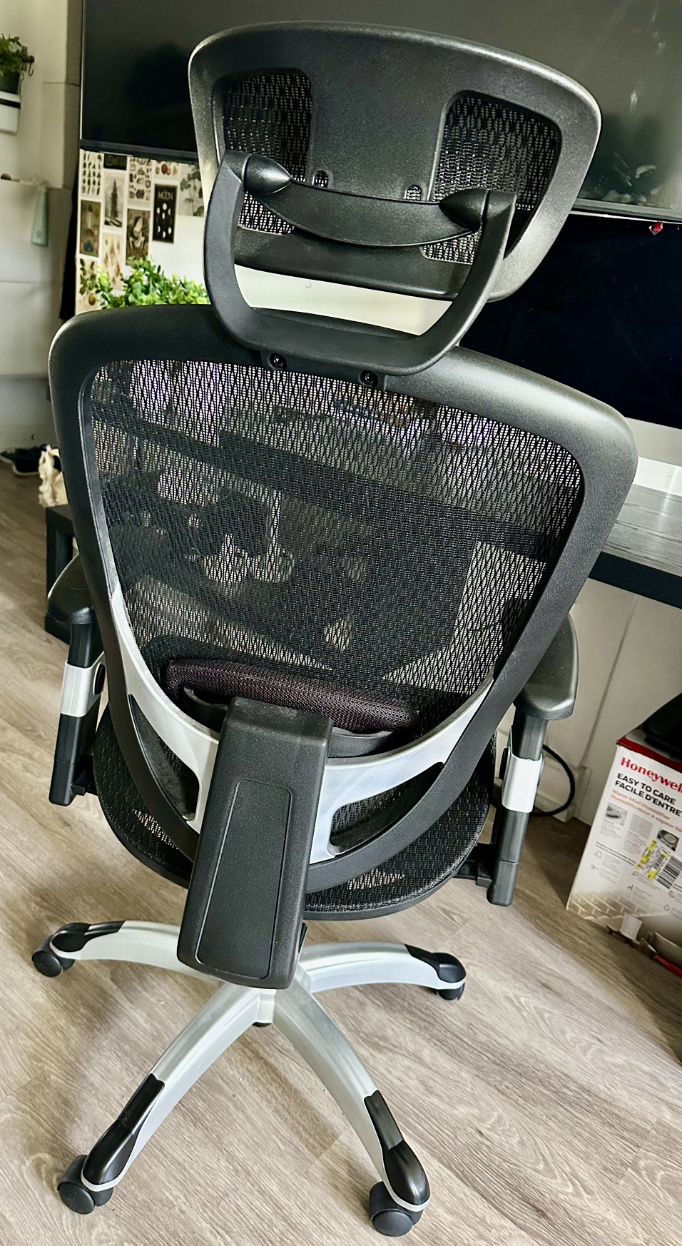 Mesh OFFICE CHAIR • Ergonomic w Lumbar + Headrest - photo 3
