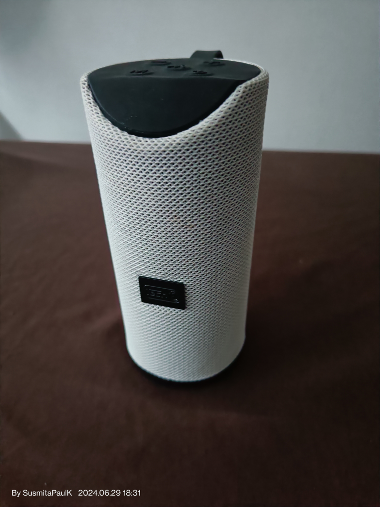 Tech1 Bluetooth Speaker in Perfect Condition thumbnail