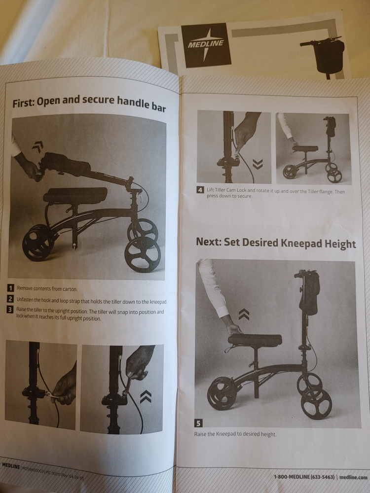 KNEE WALKER