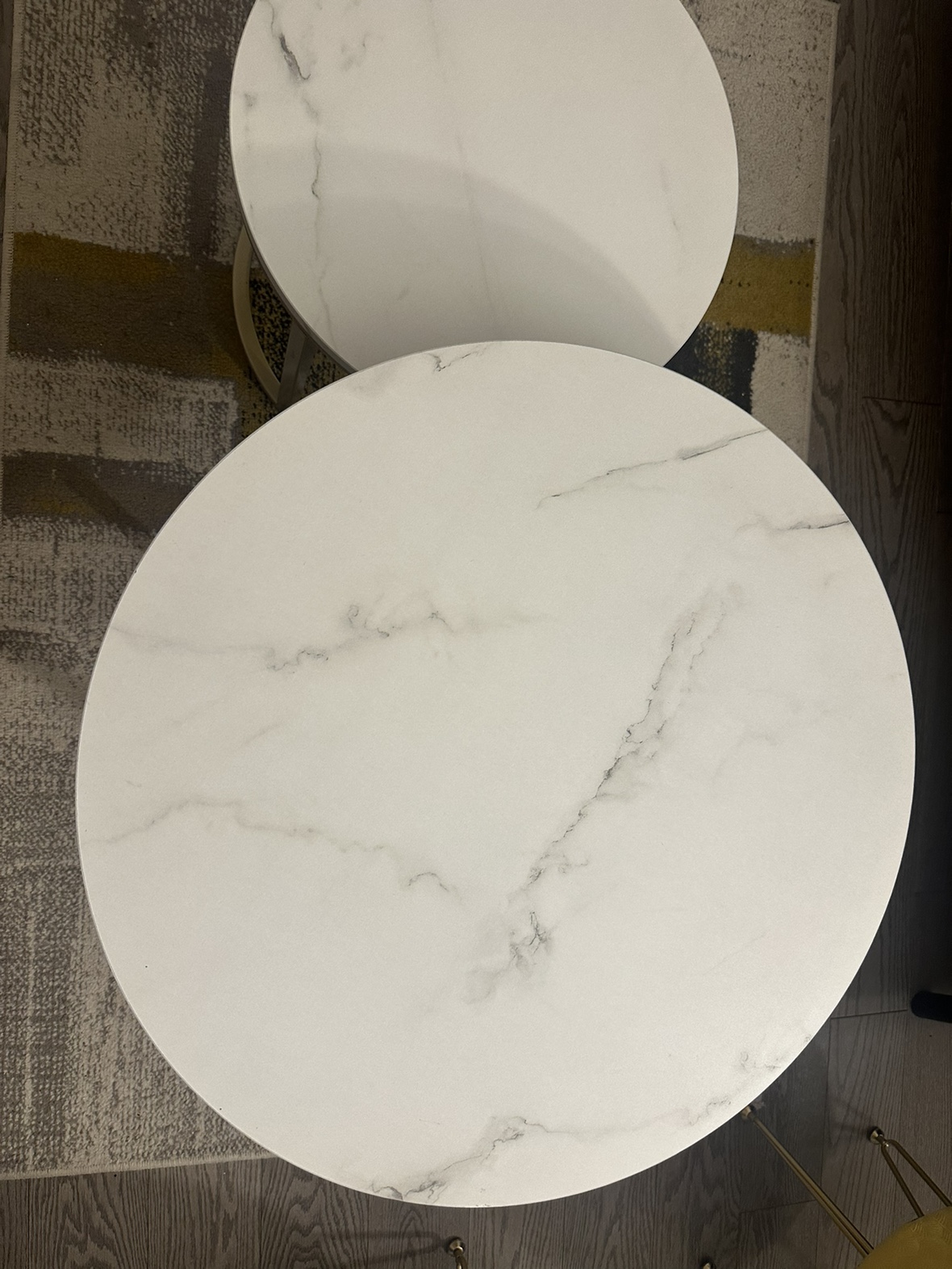 Excellent Mint Condition Coffee Table (Delivery available) - photo 2