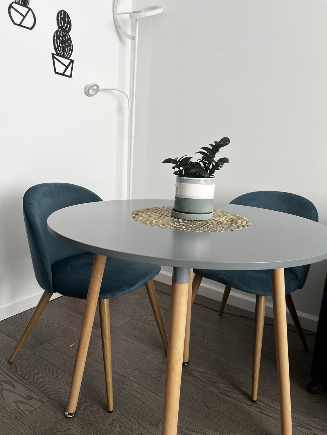 Dining Table + Chairs