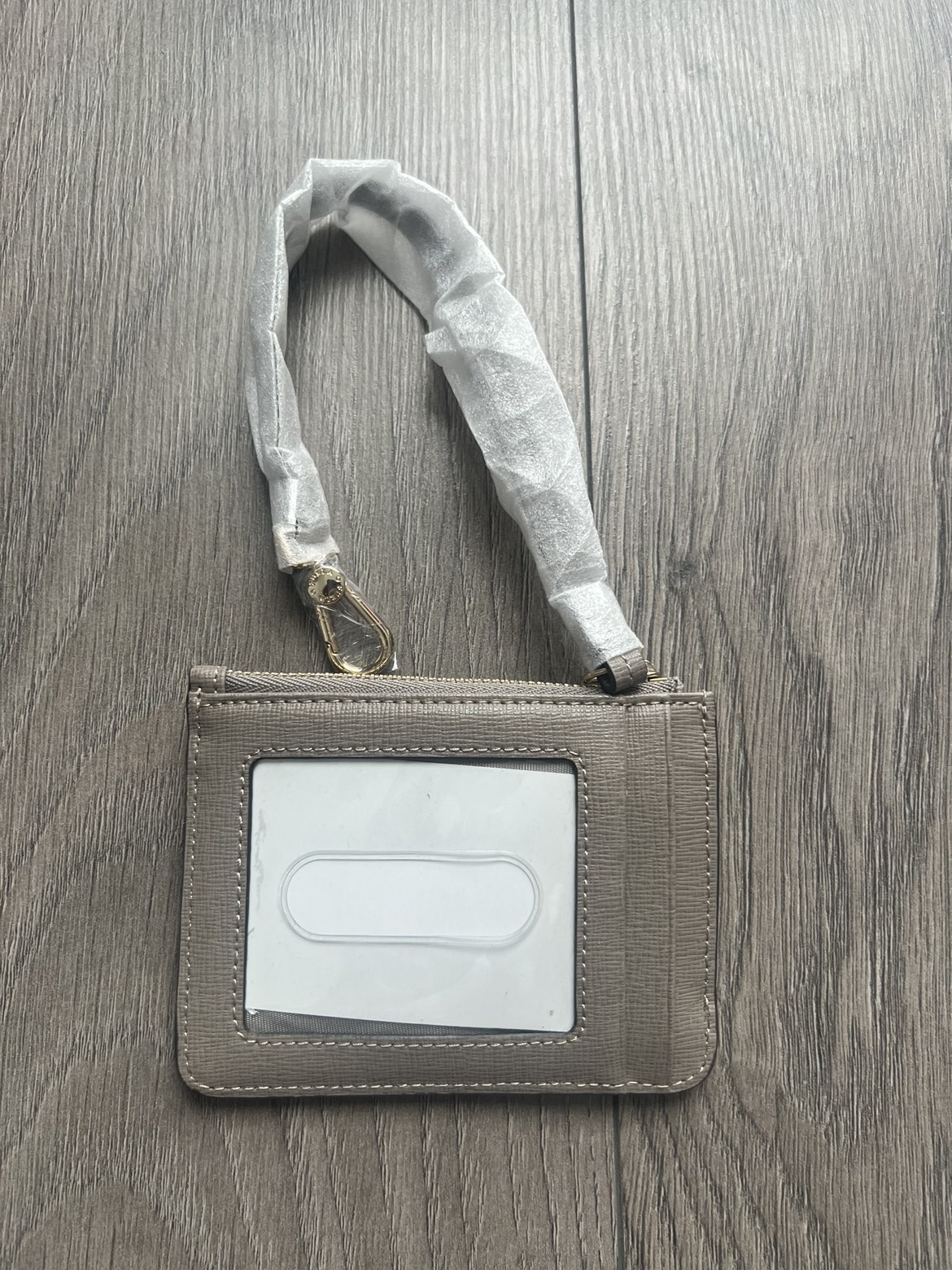 Furla card holder image indicator(3)