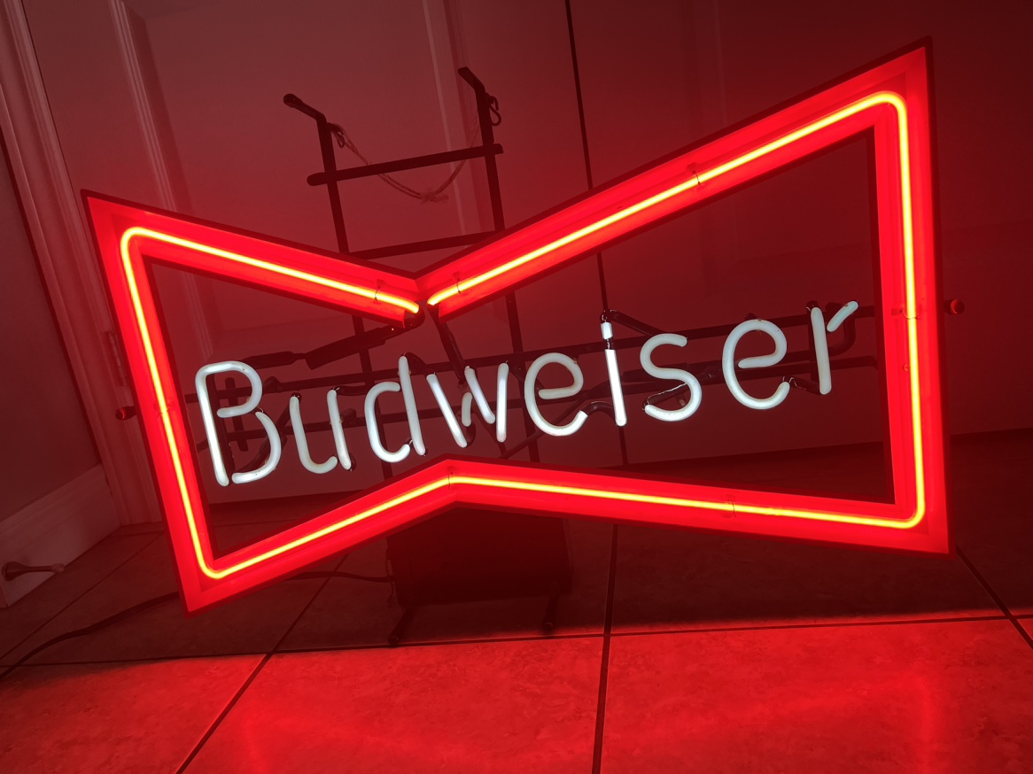 Vintage Budweiser Light Up Sign