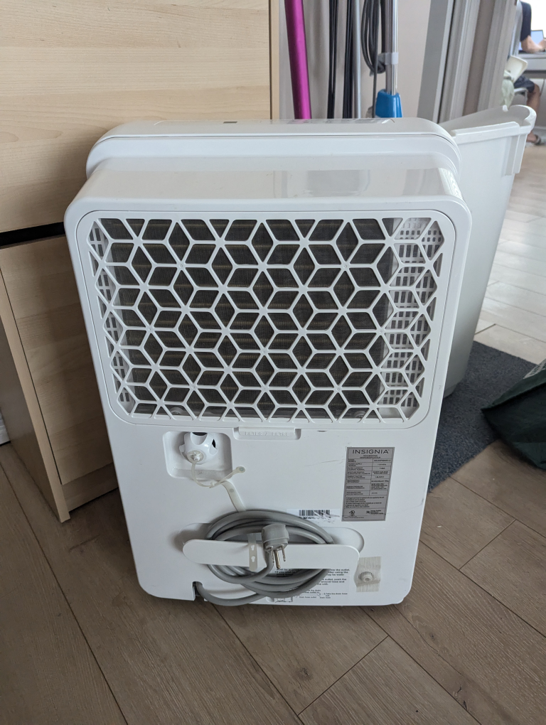 Insignia Dehumidifier - photo 4