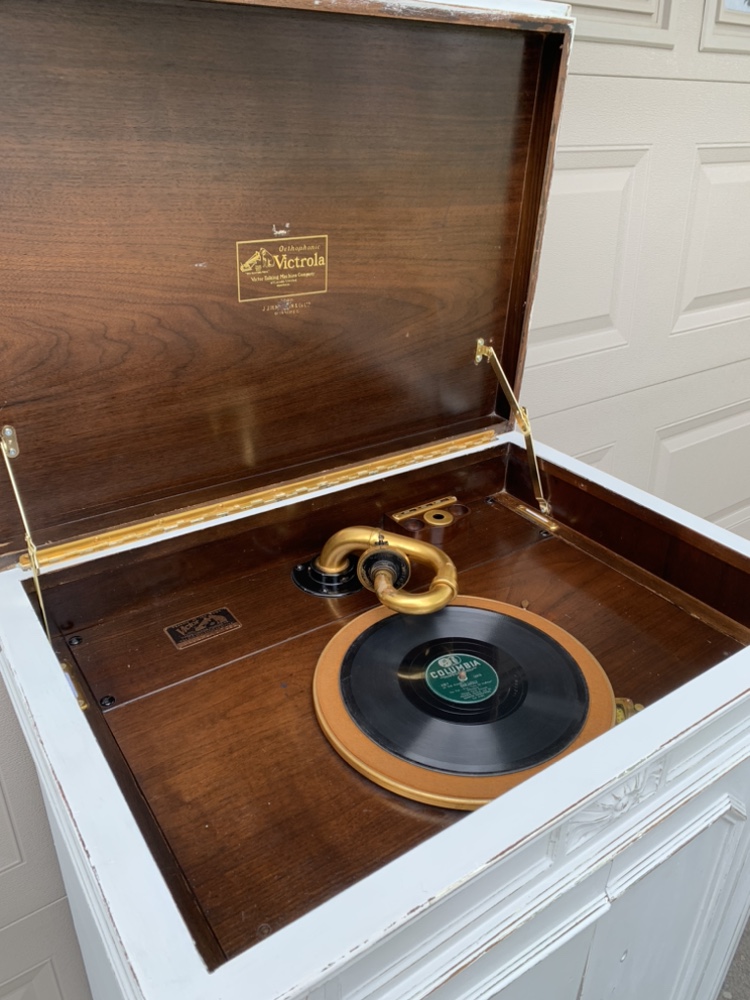 Antique fully functional Victrola 78rpm Record Player Credenza