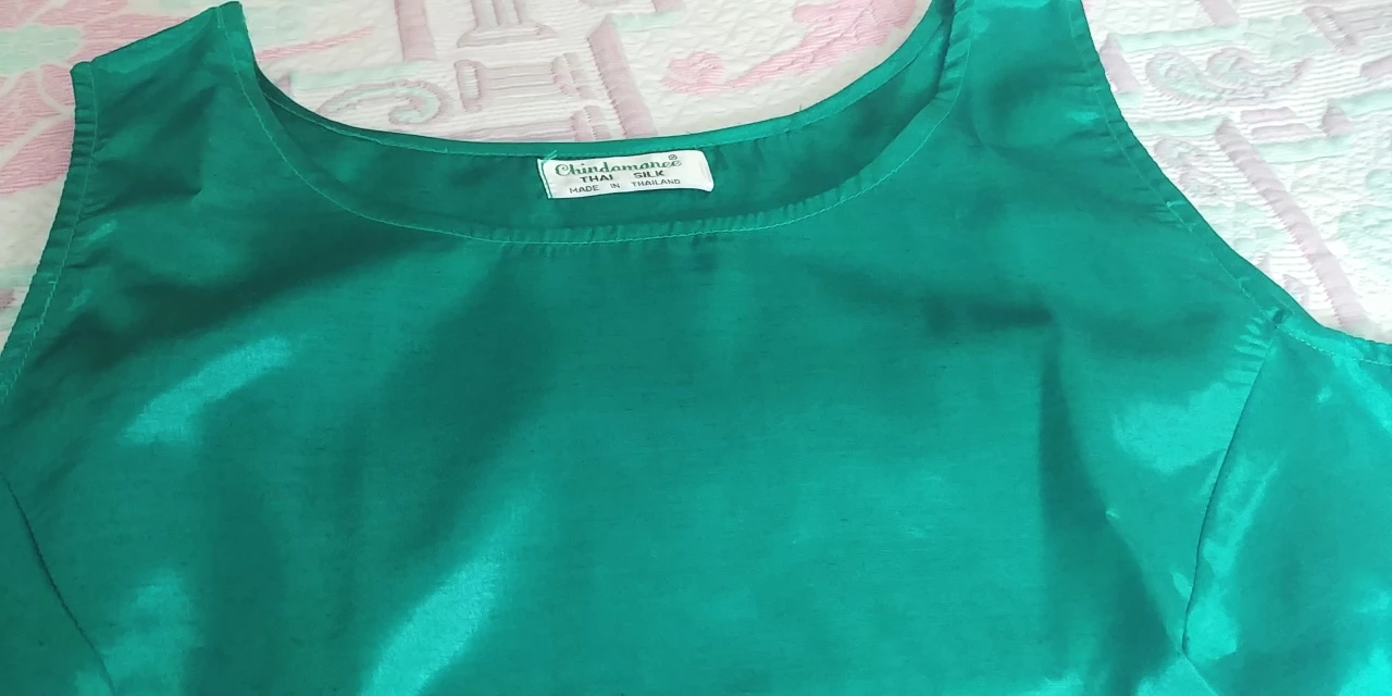 Green Silk Blouse image indicator(2)