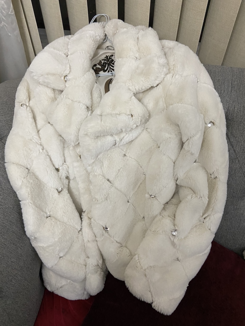 Ladies Guess Fur Jacket White Size Small