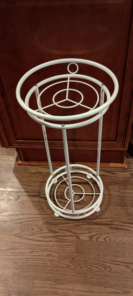 25.5 " Tall Metal Plant Stand, White ⚽