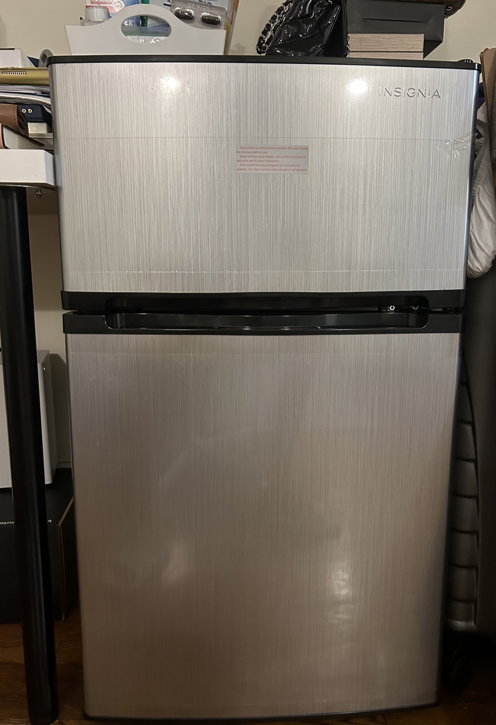 Insignia mini fridge with freezer