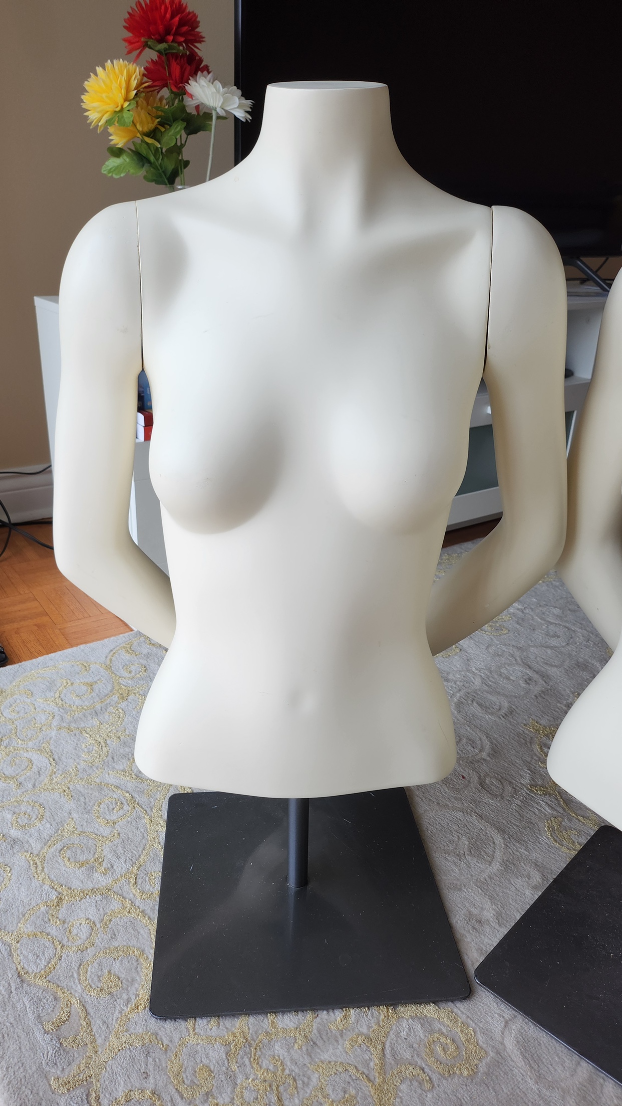 Female Half body Mannequin - photo 3