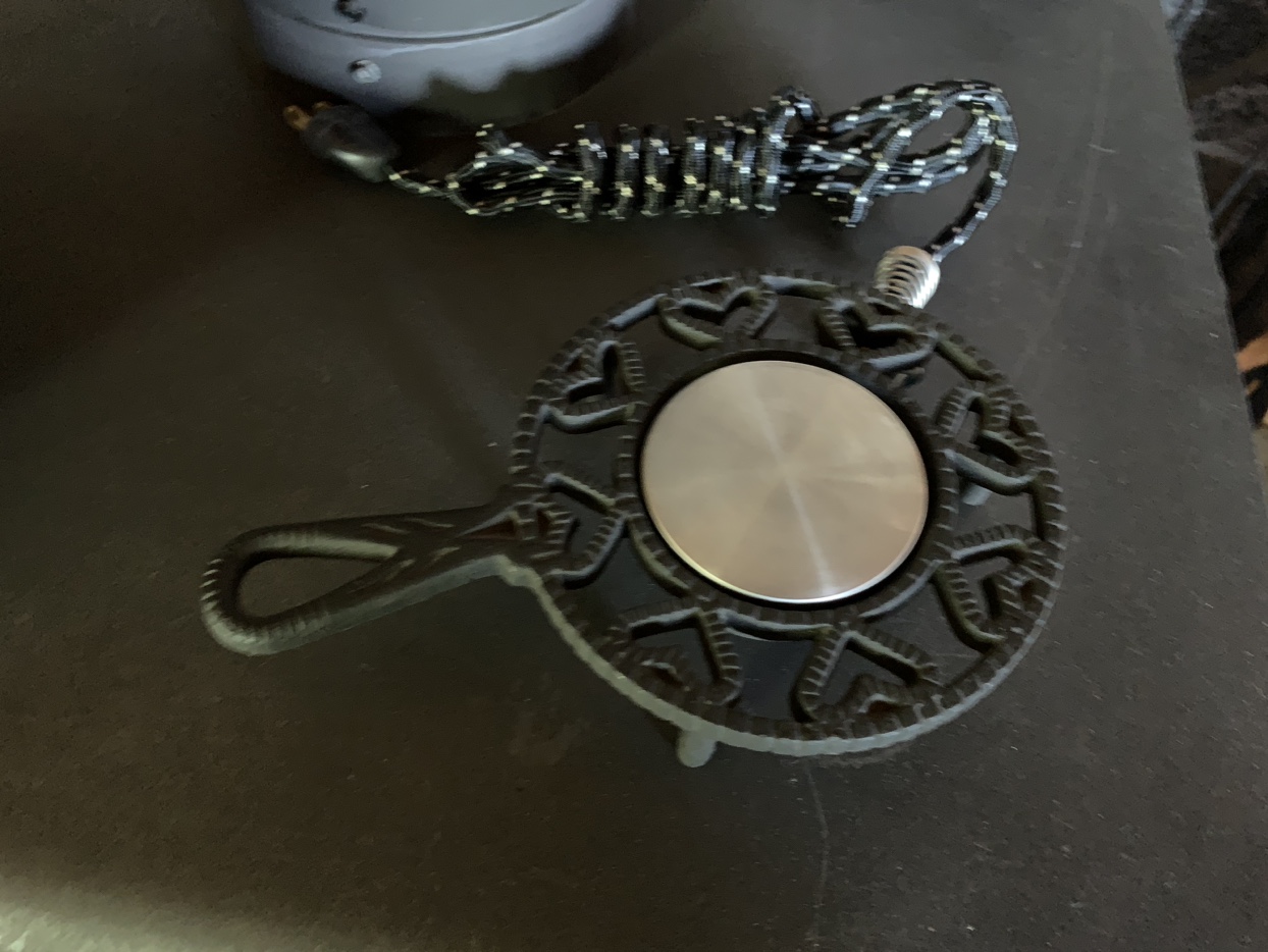 Vintage Williamsburg Food Warmer image indicator(3)