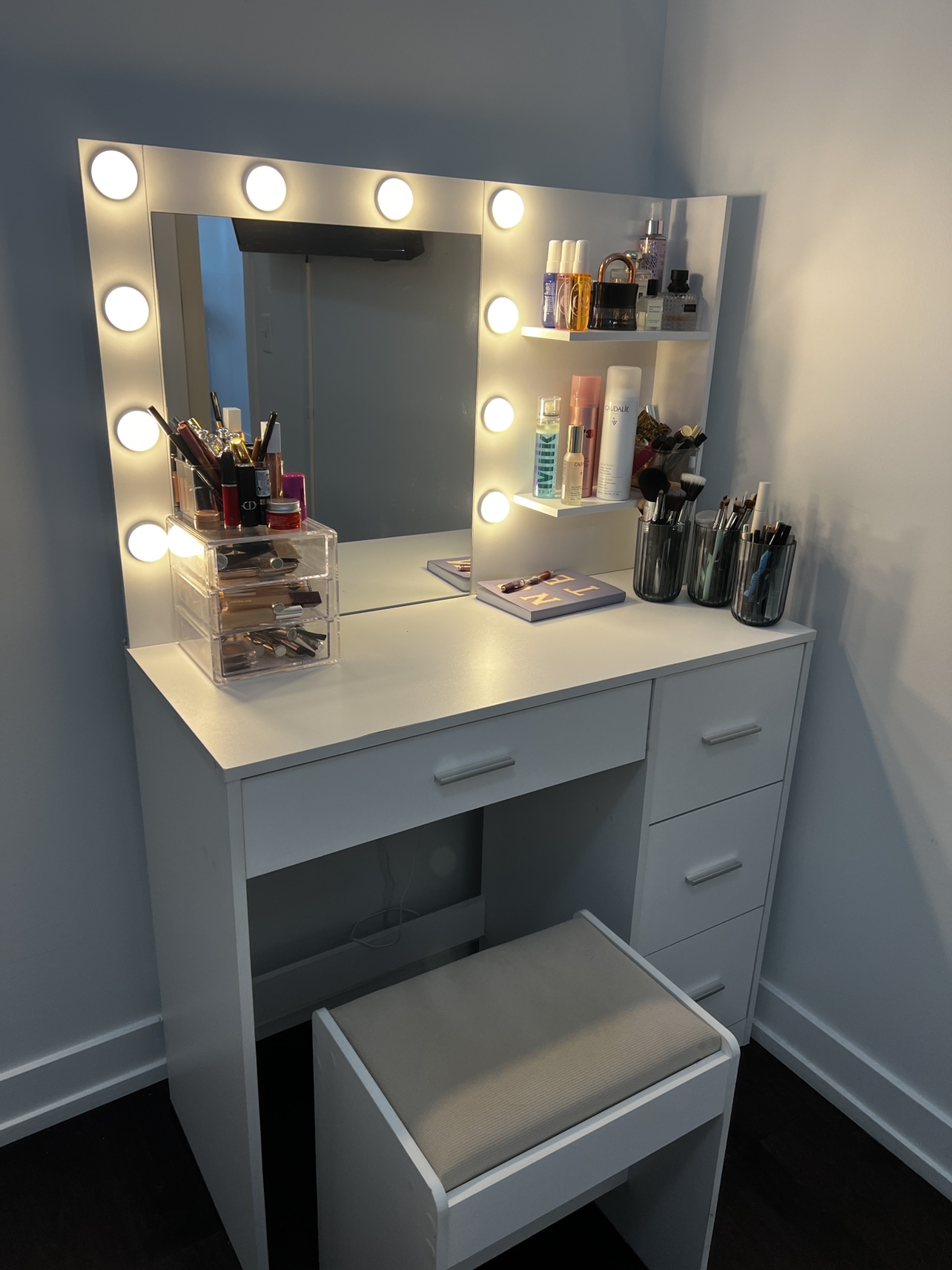 Vanity Set - photo 3