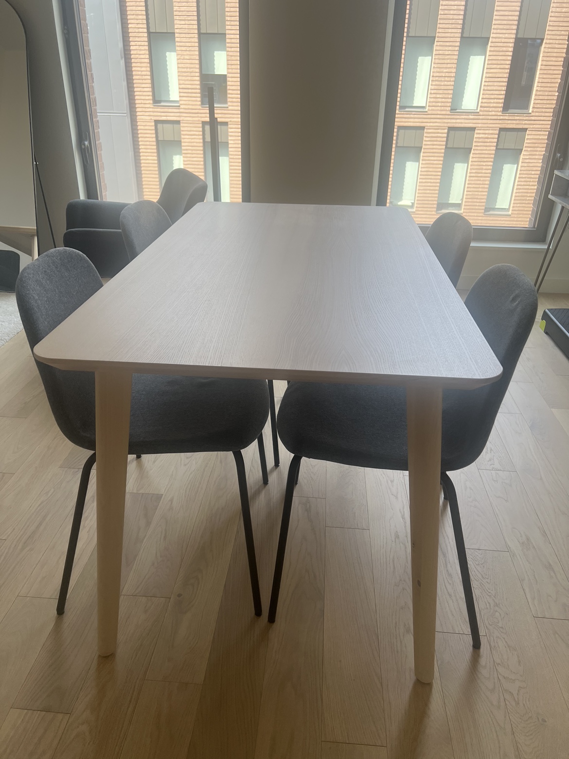 Dining table - photo 2