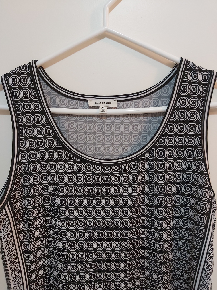 MAX STUDIO dress, size extra small (XS) -- but stretchy! image indicator(2)