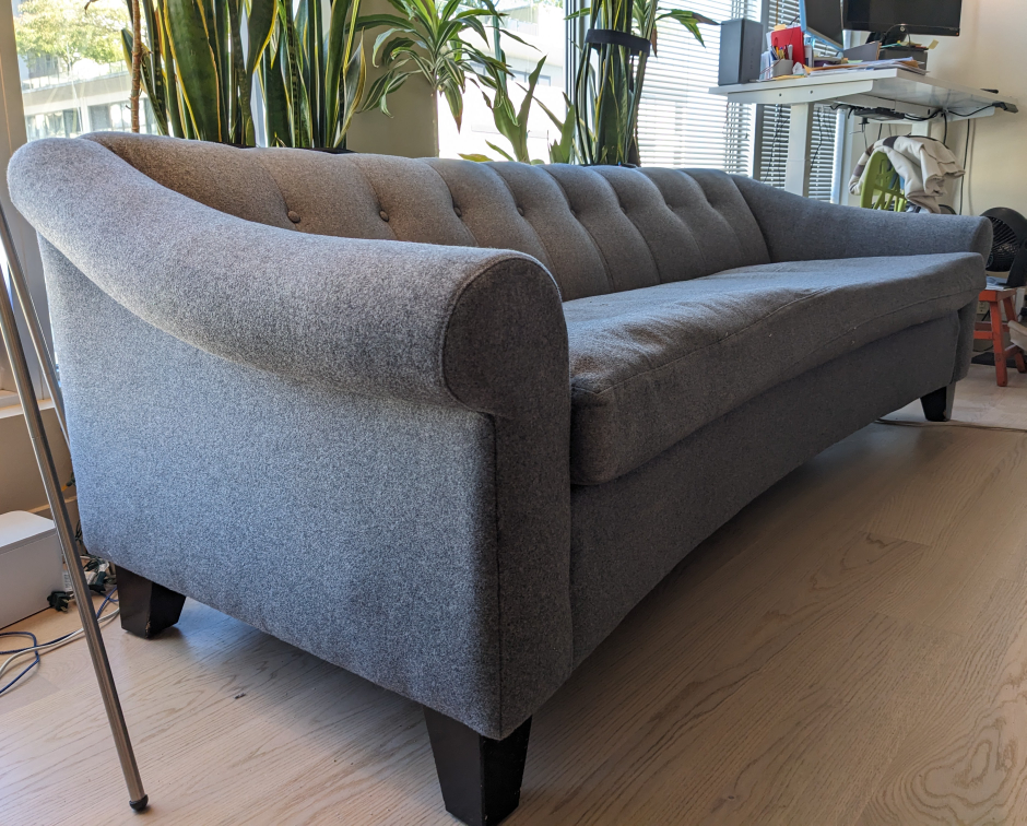 **Must move this or in the trash it goes - 60's vintage sofa - photo 2