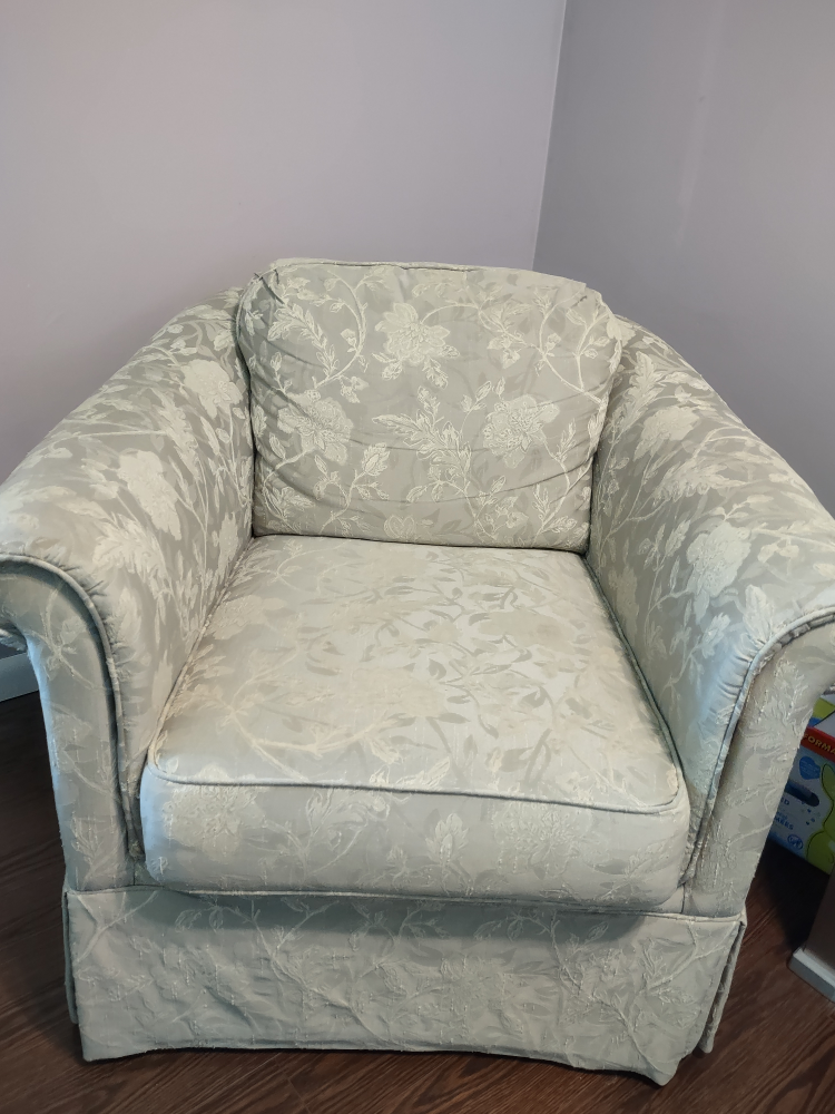 Free single sofa