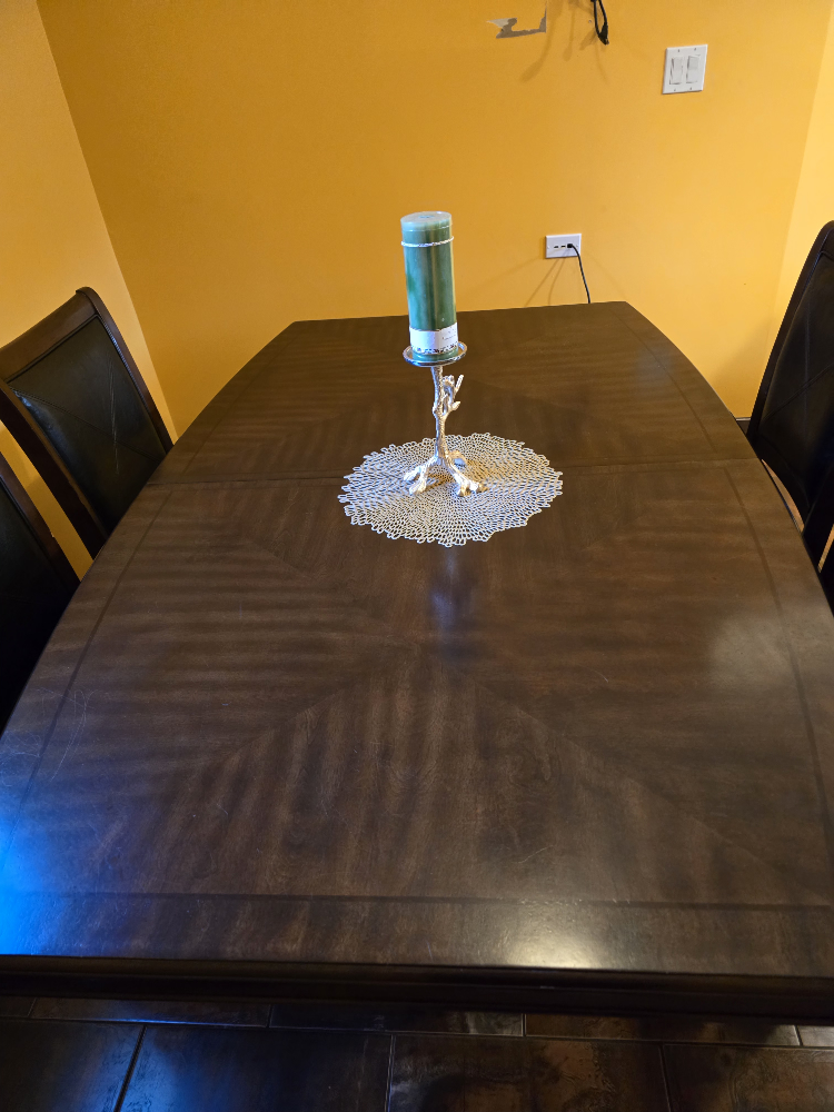 Dining table and 4 chairs