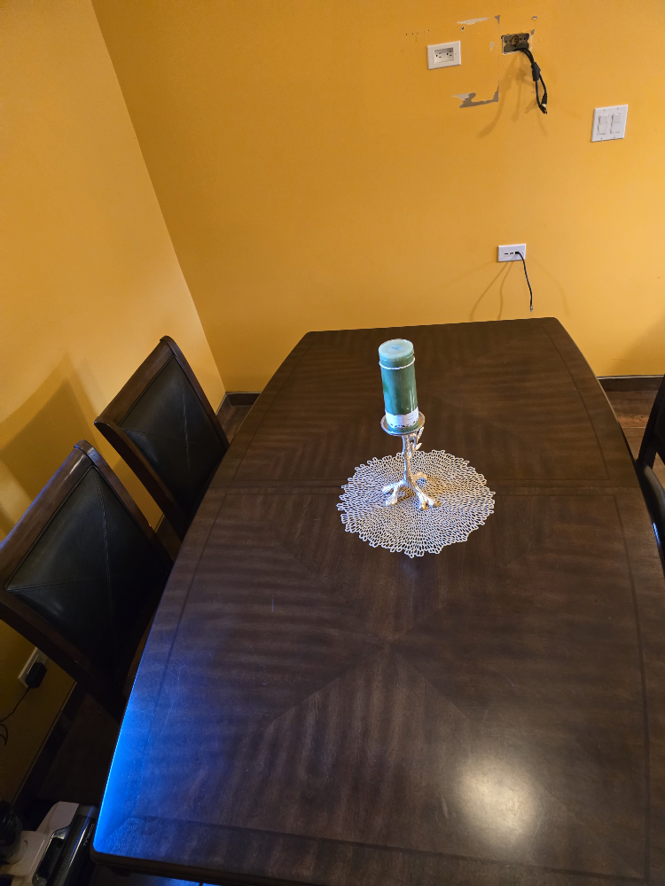 Dining table and 4 chairs - photo 4