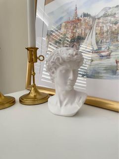 Mininature- Replica Statue