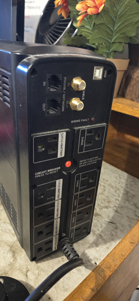 backup / portable power station